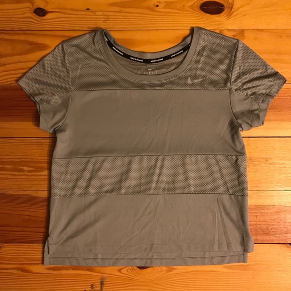 Nike Silver Dri Fit Running Top, EUC, M - Picture 3 of 13